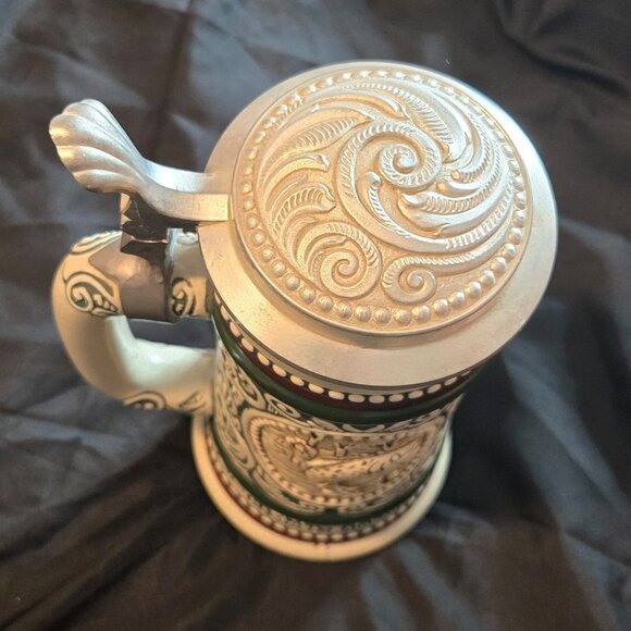 Vintage (1978) AVON Stoneware Beer Stein w/ Outdoorsman Relief & Pewter #86022 - Picture 5 of 11